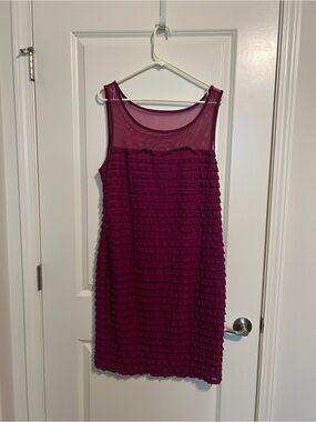 Sleeveless Ruffle Shift Mini Dress in Berry